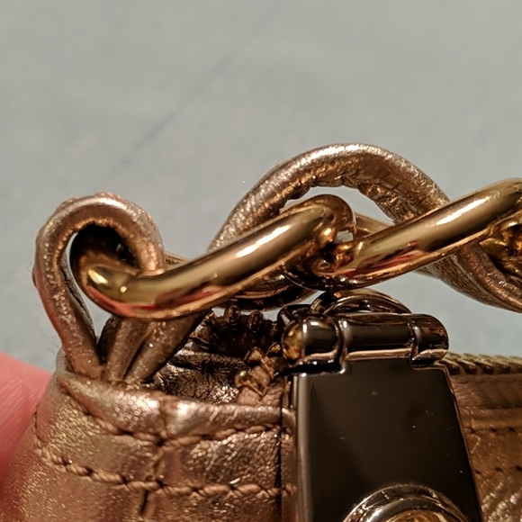 B. MAKOWSKY Gold handbag - Picture 8 of 10